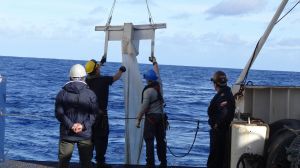 Investigación analizará impacto de la basura plástica en el giro subtropical del Pacífico Sur