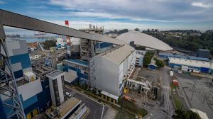 Ministro Pardow afirma que el cierre de centrales a carbón es la oportunidad para seguir incorporando energías renovables