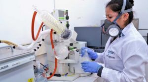 Equipo científico de la UA busca desarrollar baterías de “litio verde” en el norte de Chile