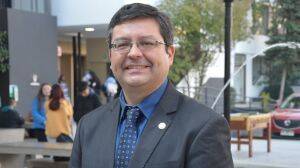 Dr. Lorenzo Reyes-Bozo Decano de la Facultad de Ingeniería Universidad Autónoma de Chile.