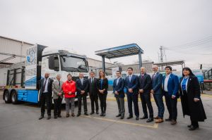 Walmart Chile y Copec inauguran primera hidrolinera para camiones de alto tonelaje